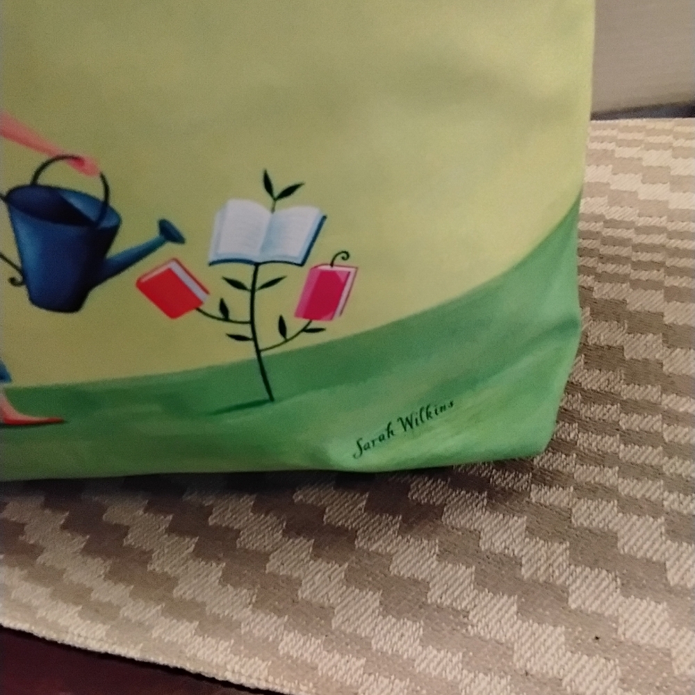 Barnes $ Noble Puctuate BOOK BAG - Picture 4 of 6